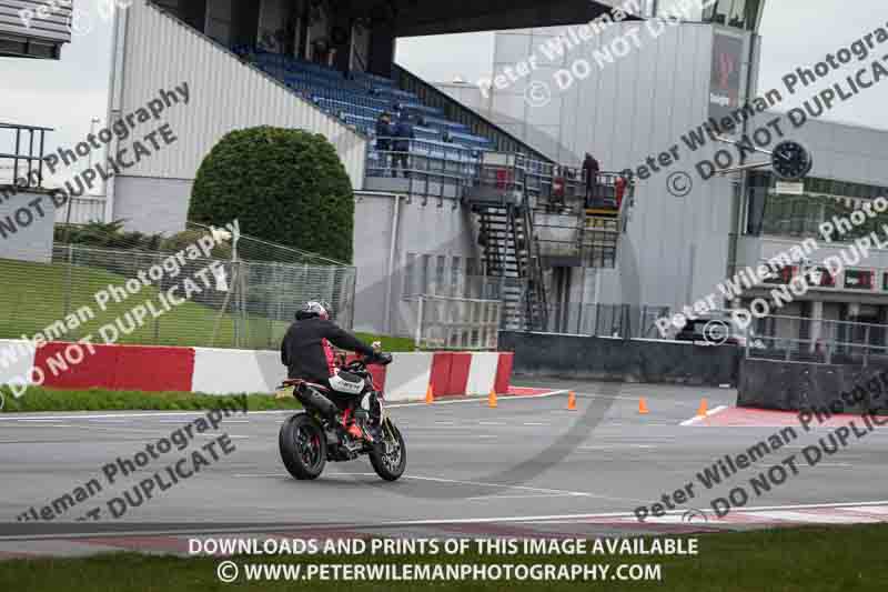donington no limits trackday;donington park photographs;donington trackday photographs;no limits trackdays;peter wileman photography;trackday digital images;trackday photos